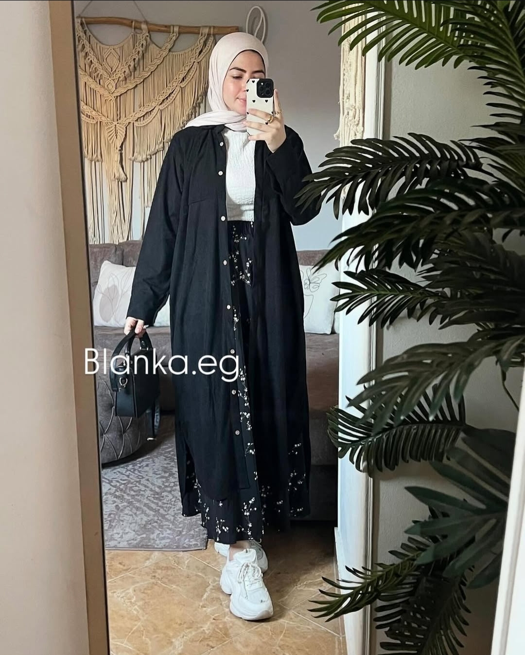شميز طويل مضلع قطيفه