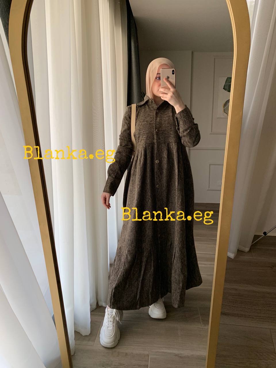 فستان صوف أسباني