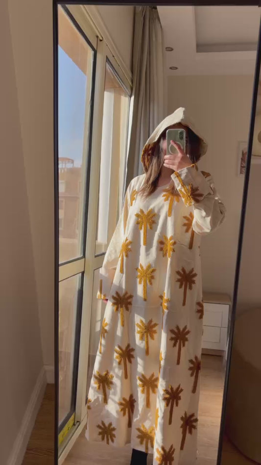 موديل كتان مطرز بنقشة النخيل 🌴