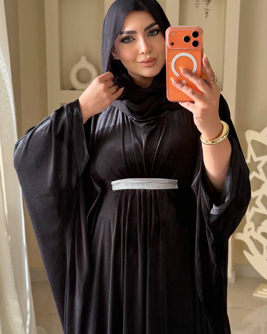 ملحفة شتوية قطيفة فرنساوي بحزام استك لامع تحت الصدر