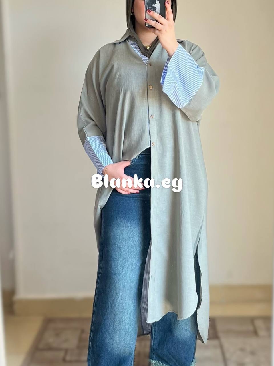 إطلالة كاجوال بلمسات تصميم فريدة.