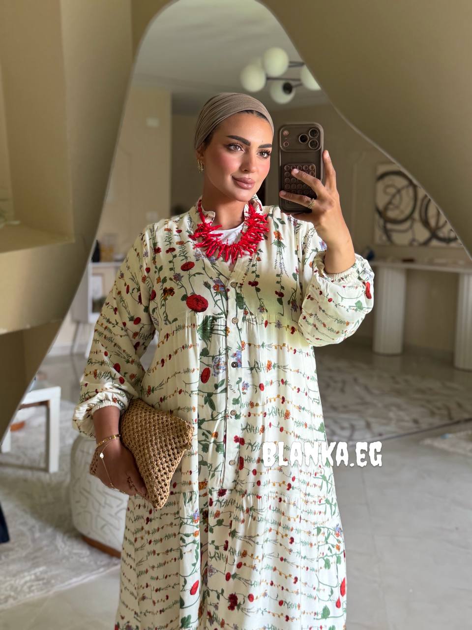 فستان منقوش بطابع عصري أنيق ✨