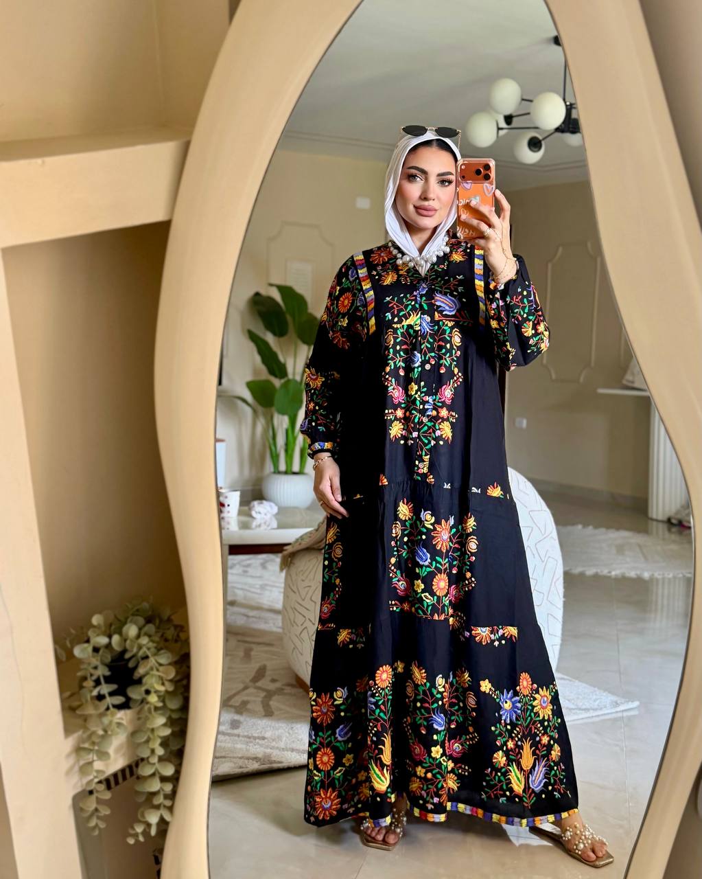 فستان أناقة بلمسة عصرية