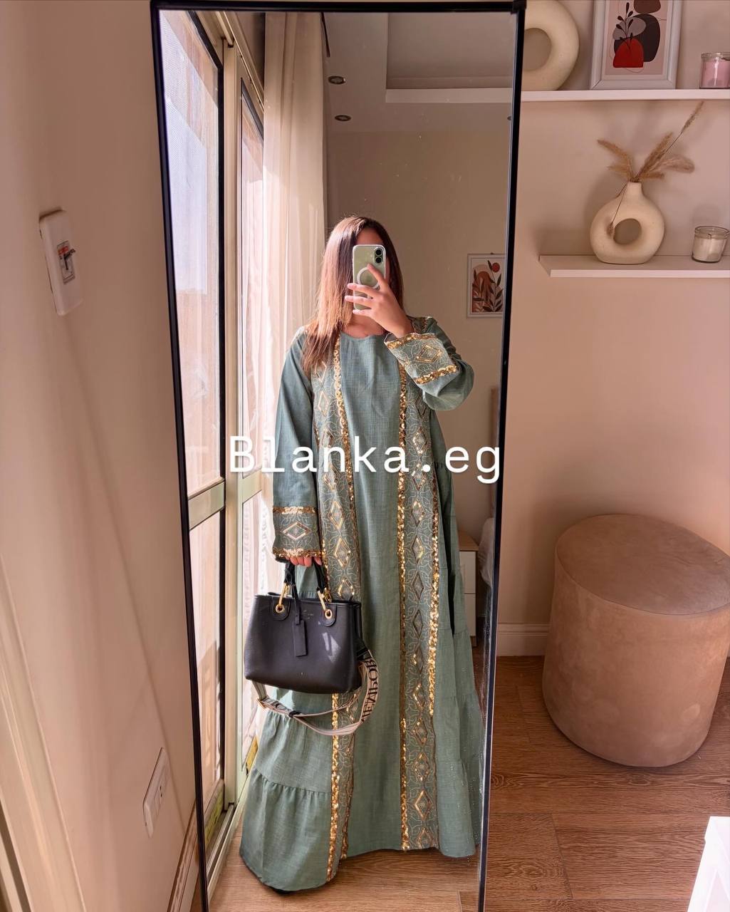 كتان إيطالي بتطريز فاخر