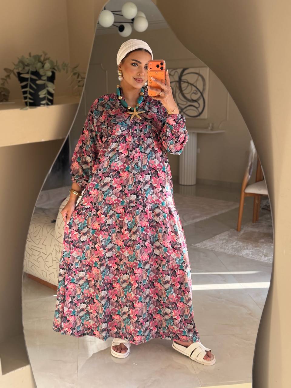 إطلالة صيفية عصرية بتشجيرة مميزه