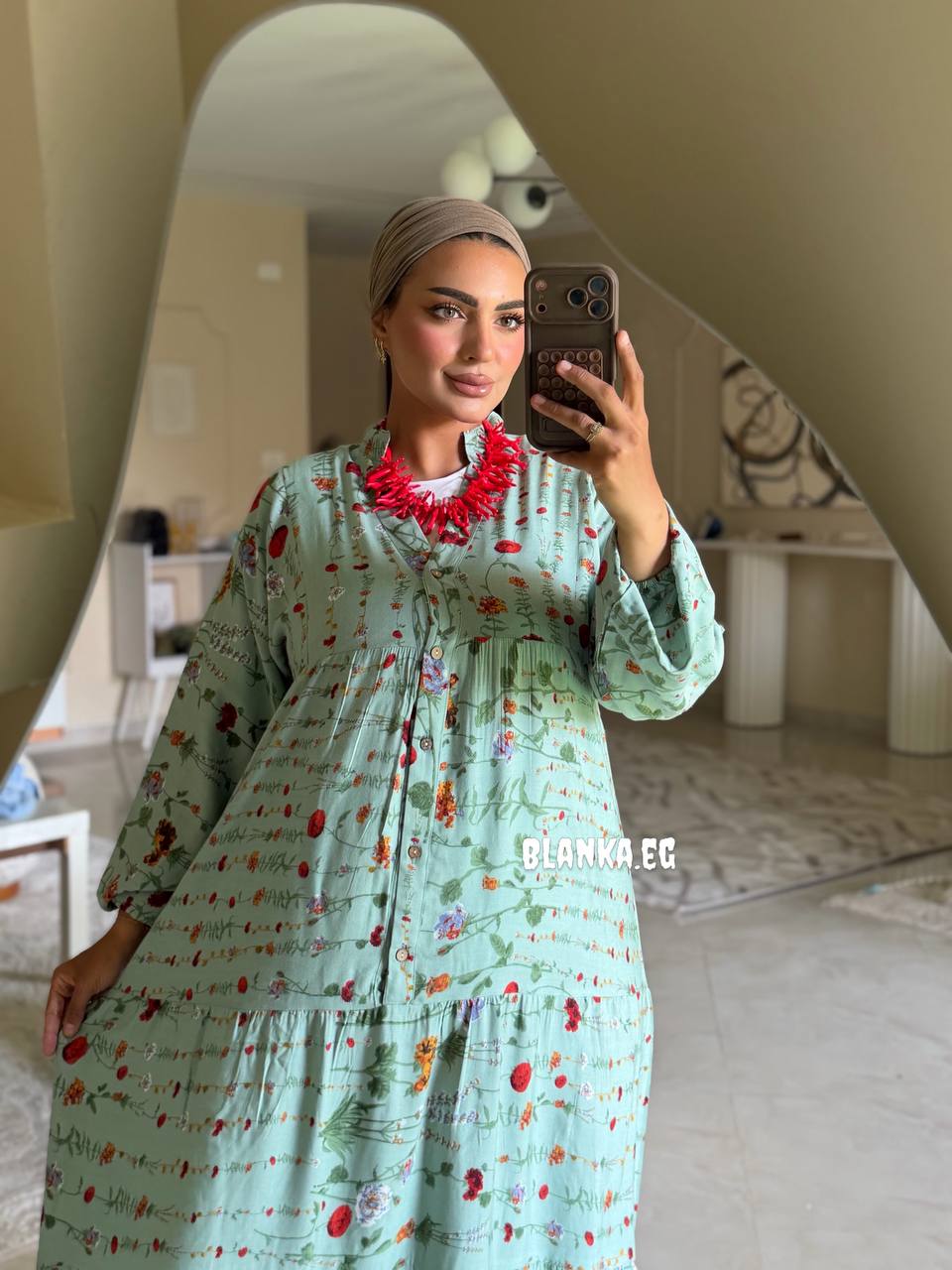 فستان منقوش بطابع عصري أنيق ✨