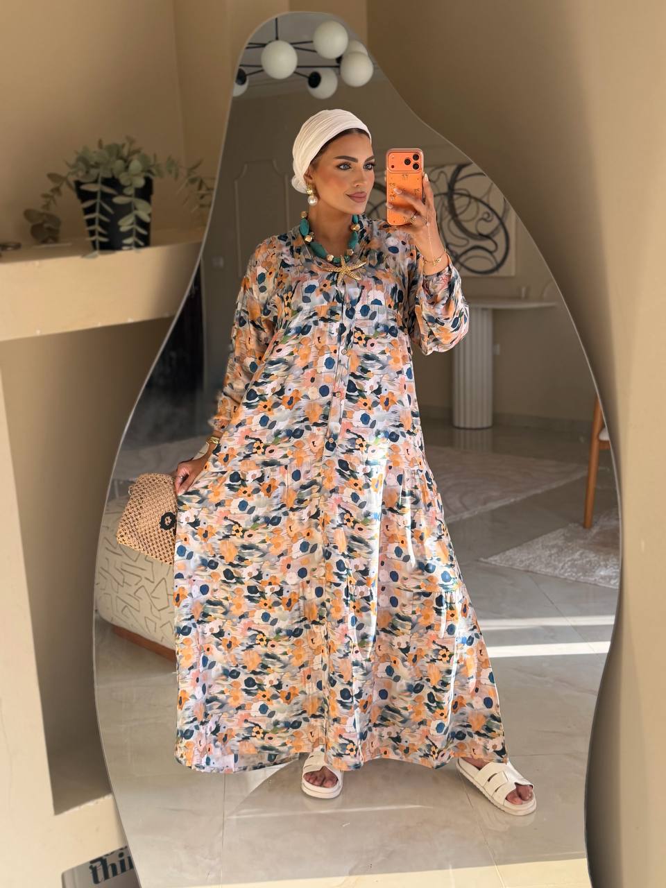 إطلالة صيفية عصرية بتشجيرة مميزه