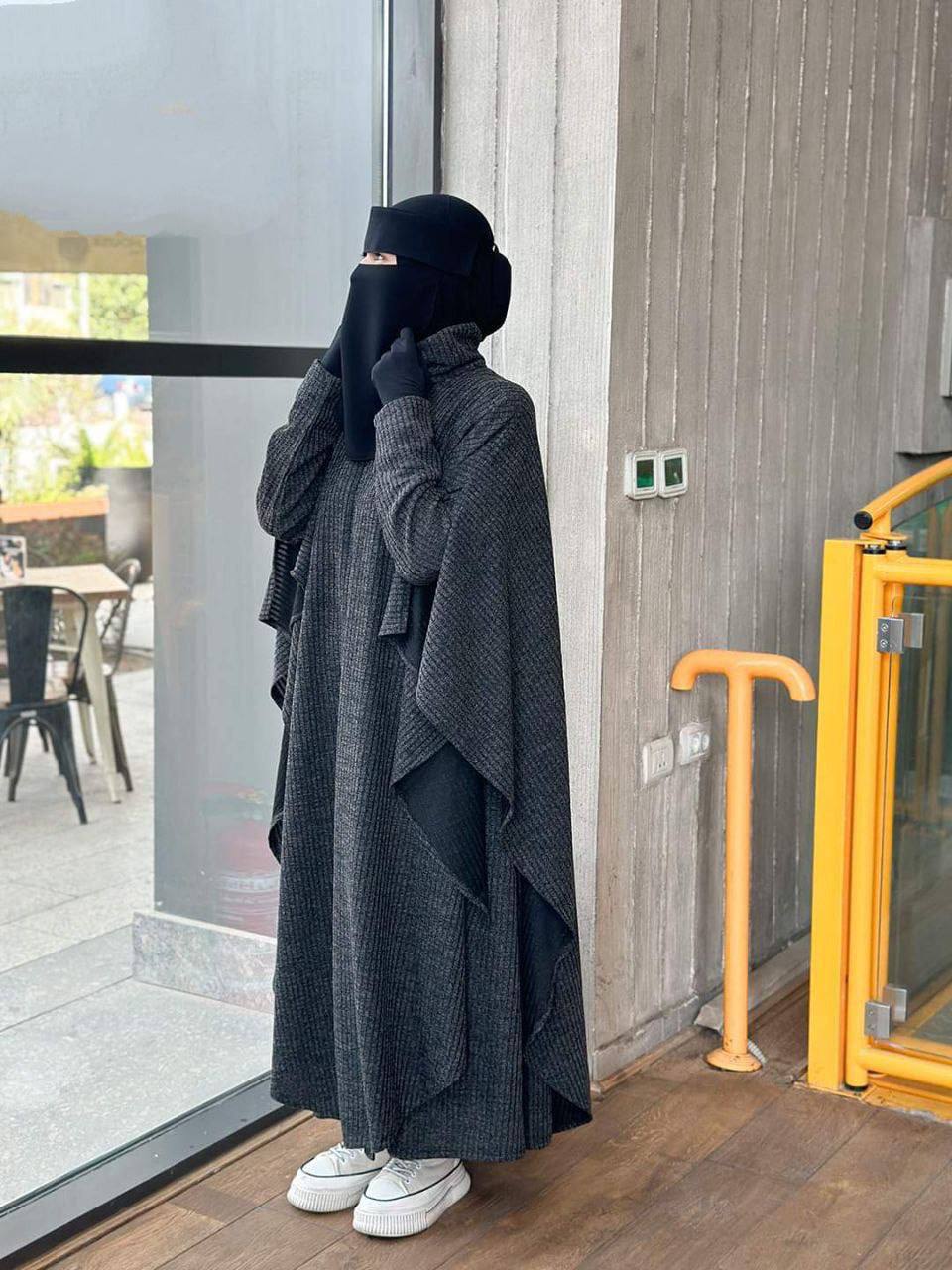 طقم قطعتين — بيزك كم طويل + بونشو : الخامه صوف تريكو شتوي