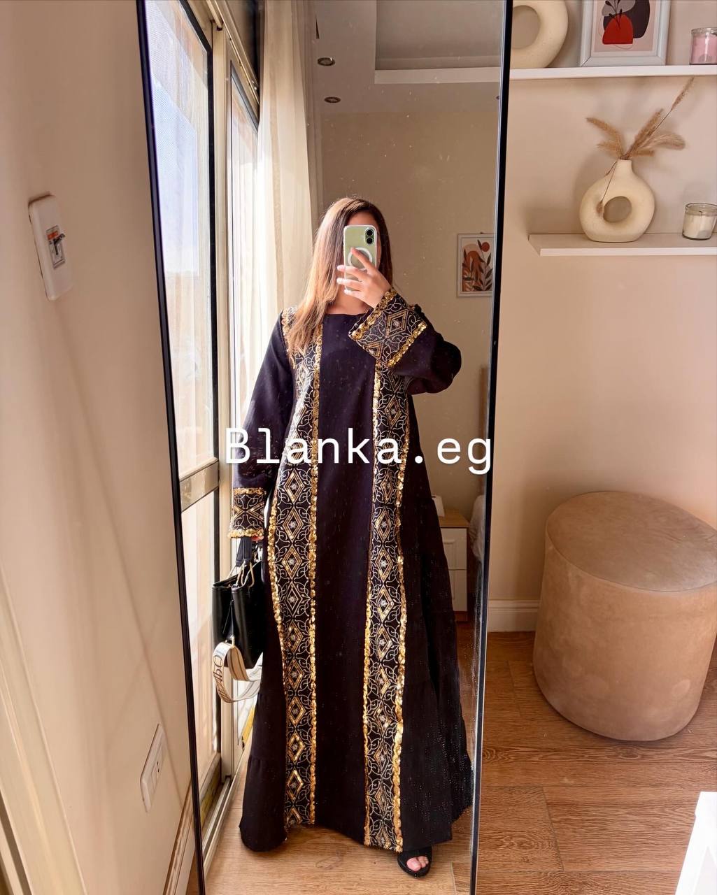 كتان إيطالي بتطريز فاخر