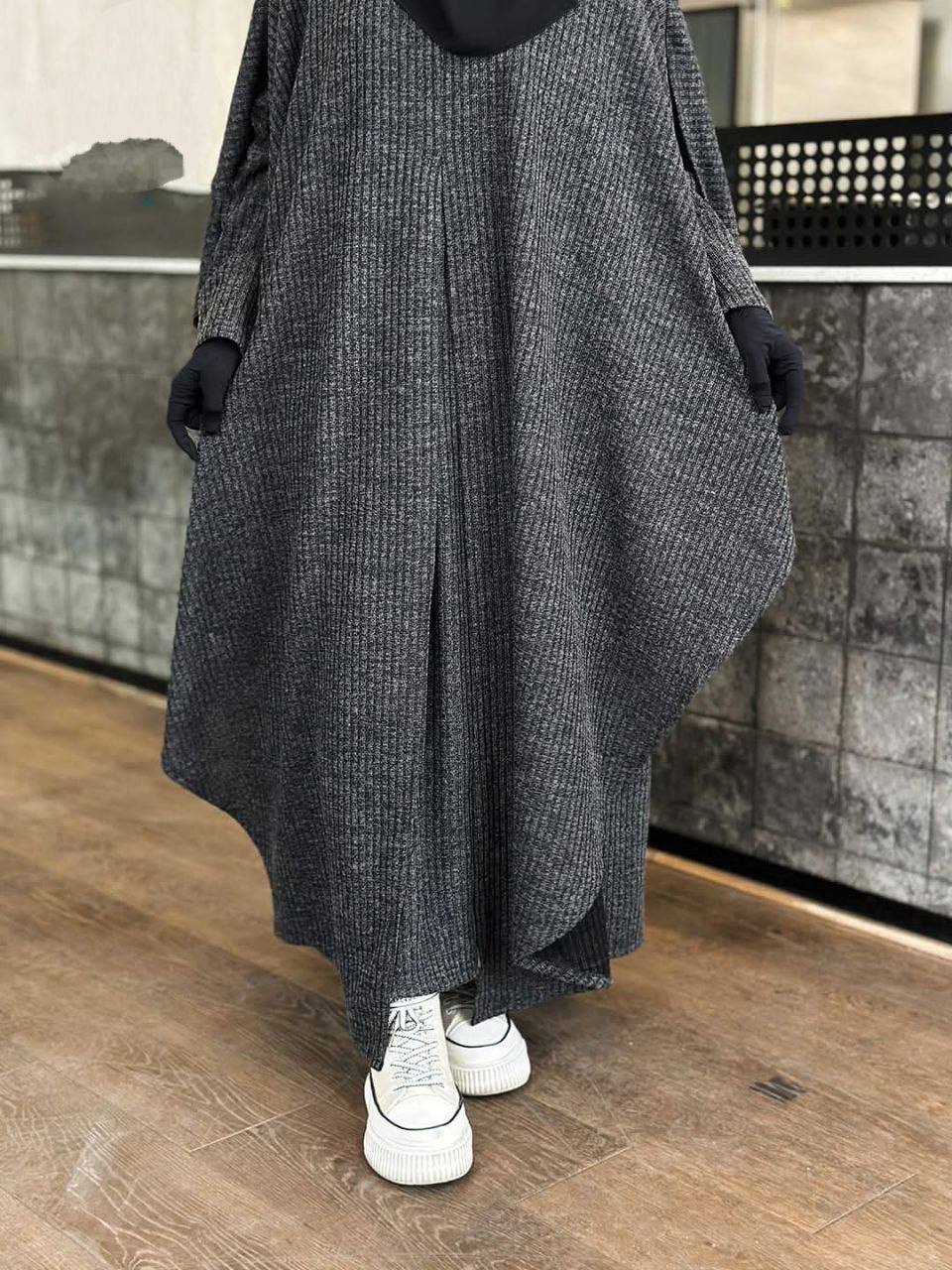 طقم قطعتين — بيزك كم طويل + بونشو : الخامه صوف تريكو شتوي