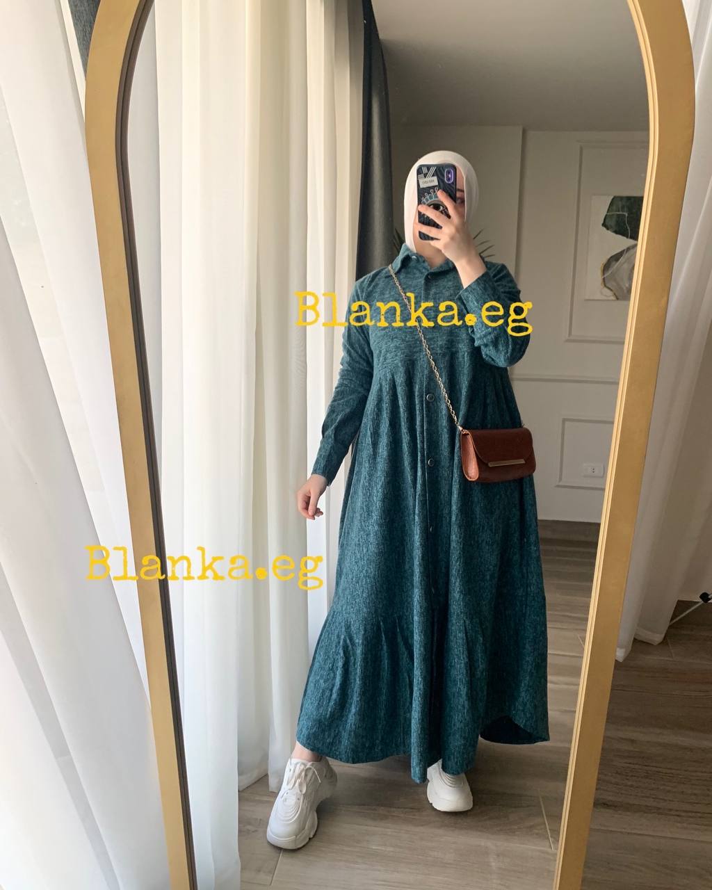 فستان صوف أسباني