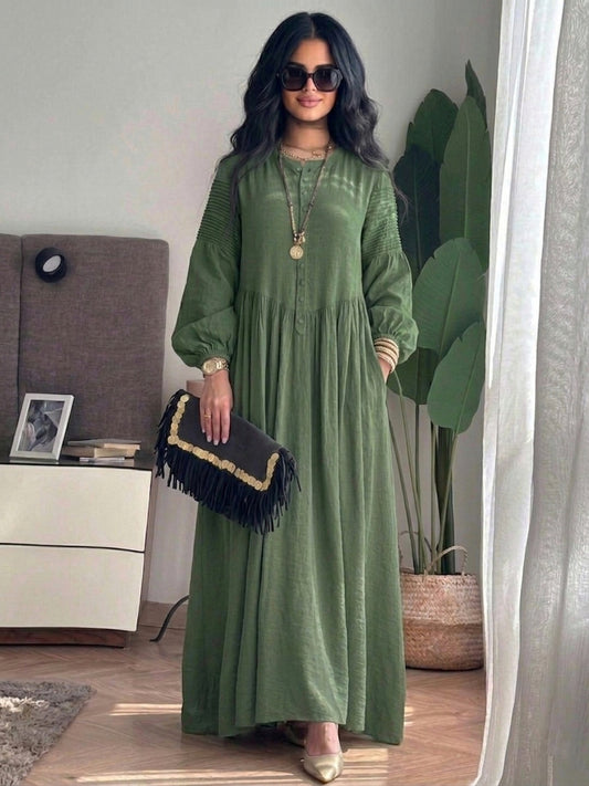 فستان جلاكسي بتفاصيل فرنسية راقية