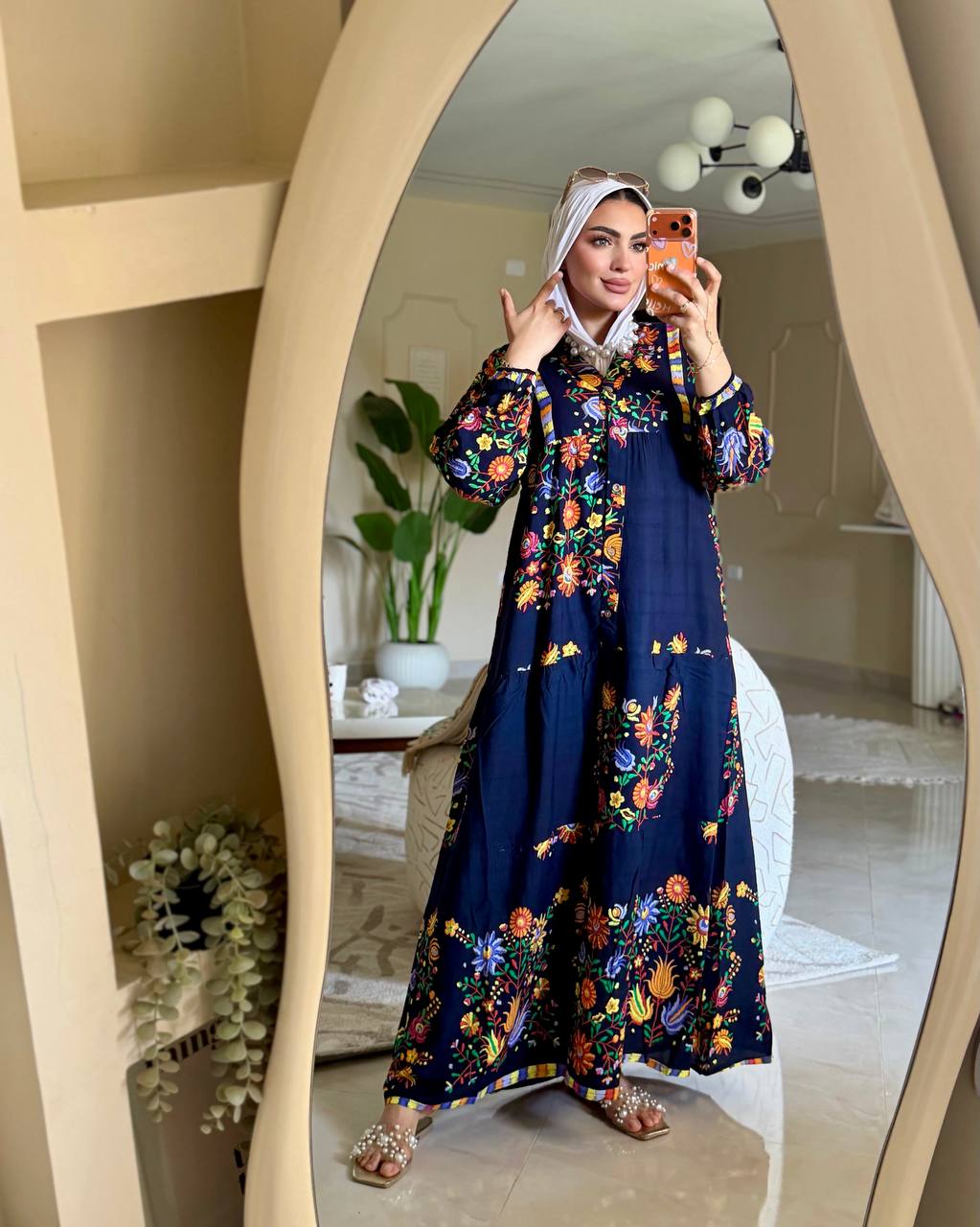 فستان أناقة بلمسة عصرية