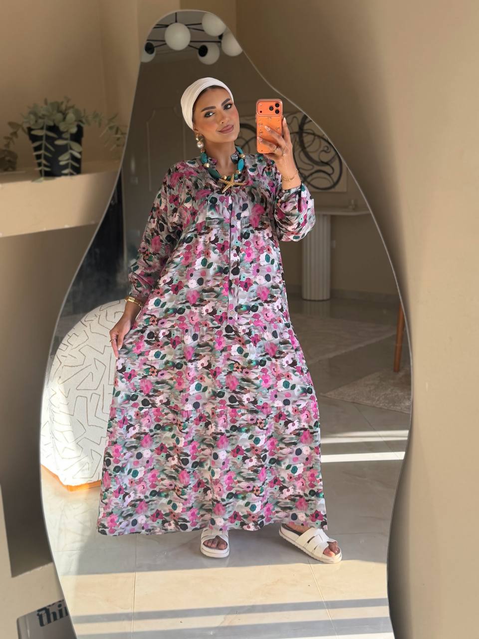 إطلالة صيفية عصرية بتشجيرة مميزه