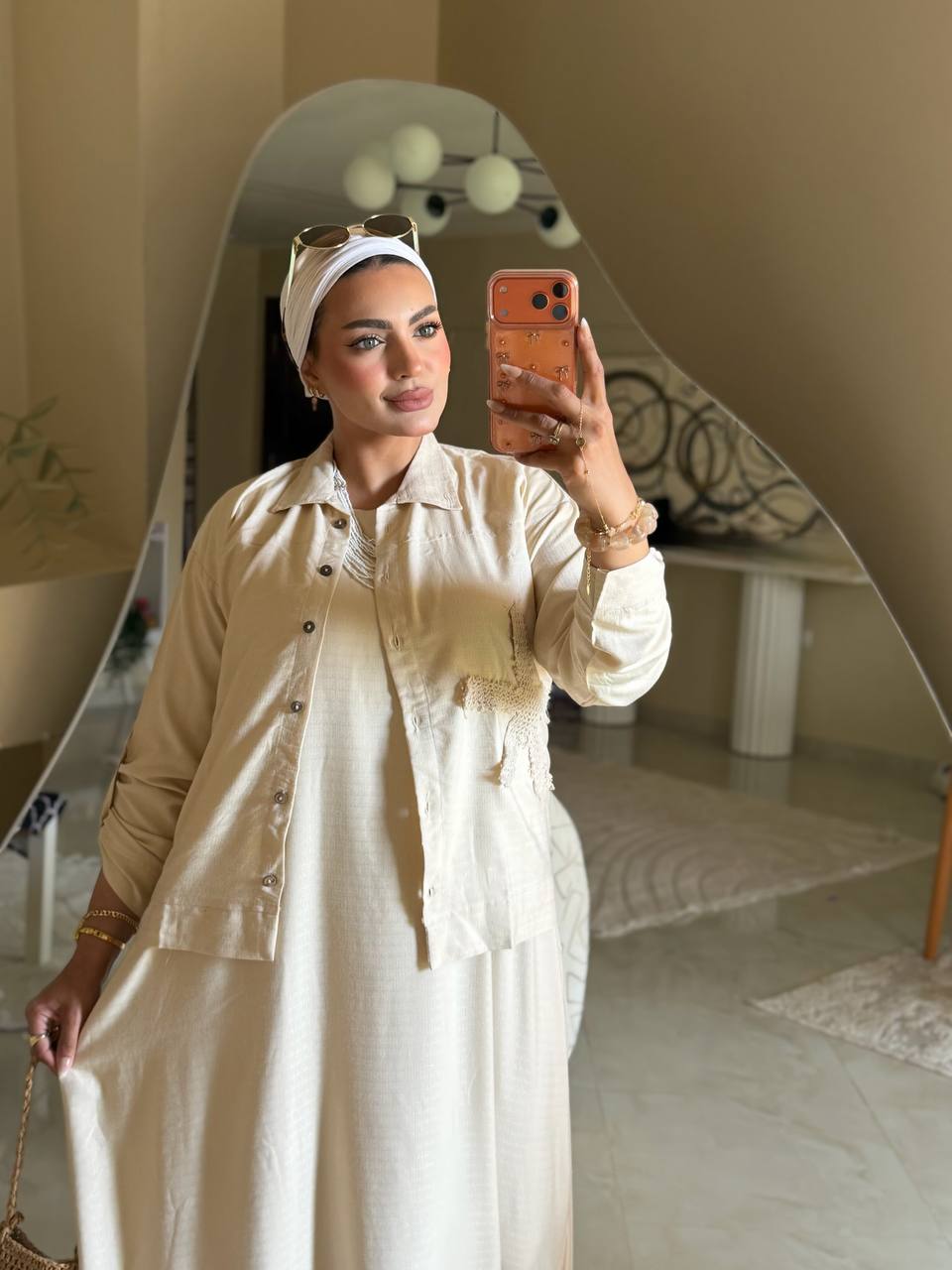 سوت مكونة من فستان بيزيك بسيط وبلوزة أنيقة مشغول Handmade